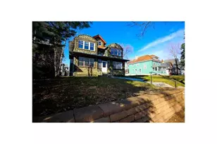 911 Dayton Ave, Saint Paul, MN 55104 - Photo 17