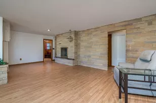 605 N Market St, Janesville, MN 56048 - Photo 9