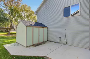 940 Firethorne Trail, Jordan, MN 55352 - Photo 5