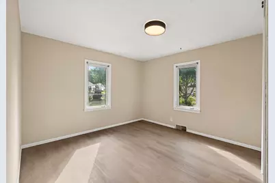 2057 Sherwood Avenue, Saint Paul, MN 55119 - Photo 23