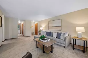 15275 Lesley Ln, Eden Prairie, MN 55346 - Photo 5