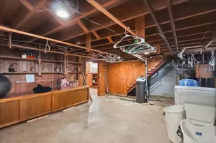 913 9th St S, Virginia, MN 55792 - Photo 17