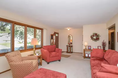 2376 Standridge Avenue, Maplewood, MN 55109 - Photo 5