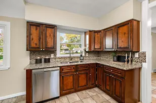 2338 15th Ave E, North Saint Paul, MN 55109 - Photo 5