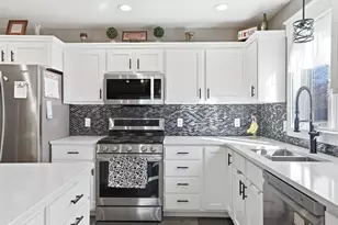 3501 Cambridge Pl, River Falls, WI 54022 - Photo 9