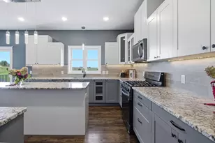 1611 92nd St, New Richmond, WI 54017 - Photo 17
