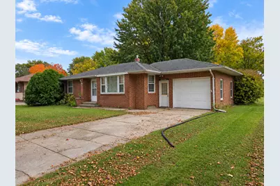 1012 Becker Avenue SE, Willmar, MN 56201 - Photo 1