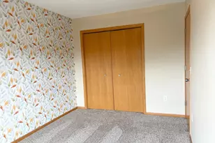 1087 Barclay St, Saint Paul, MN 55106 - Photo 37