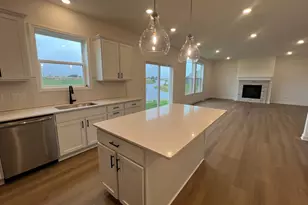 7460 Lotus Ln, Lino Lakes, MN 55038 - Photo 5