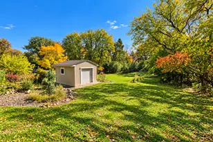 10605 Belmont Rd, Minnetonka, MN 55305 - Photo 15
