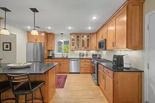 19151 Hanus Rd, Minnetonka, MN 55345 - Photo 5