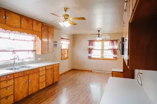 313 E Willis St, Elmore, MN 56027 - Photo 3