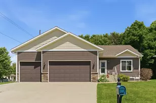 300 Tanager Rd, Mankato, MN 56001 - Photo 1