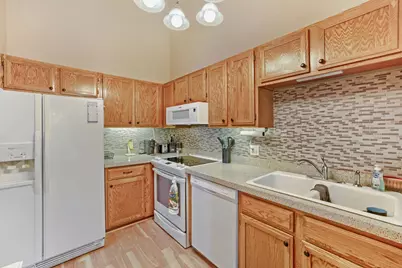 703 Evergreen Court, Burnsville, MN 55337 - Photo 13