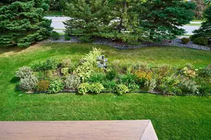 8469 Powers Pl, Chanhassen, MN 55317 - Photo 9
