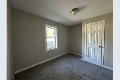 4635 Xenia Avenue N, Crystal, MN 55422 - Photo 9