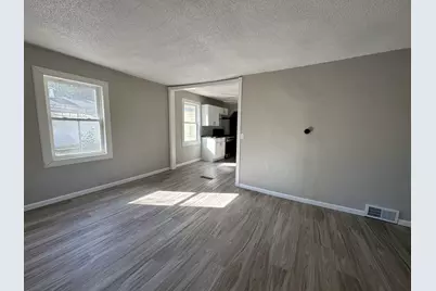 4635 Xenia Avenue N, Crystal, MN 55422 - Photo 11