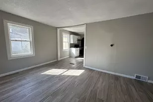 4635 Xenia Ave N, Crystal, MN 55422 - Photo 11