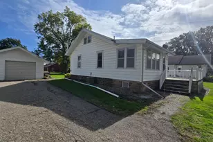 109 Hague Ave N, Hollandale, MN 56045 - Photo 3
