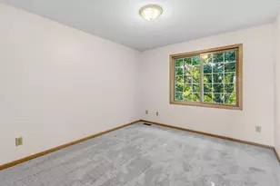 3229 Meadowbrook Pl, Woodbury, MN 55125 - Photo 29