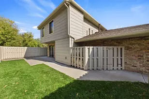 2220 Mayfair Rd, Golden Valley, MN 55427 - Photo 3
