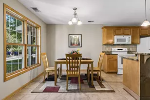 1881 Garden Way, Saint Paul, MN 55119 - Photo 13