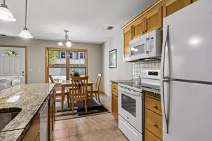 1881 Garden Way, Saint Paul, MN 55119 - Photo 19