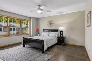 1881 Garden Way, Saint Paul, MN 55119 - Photo 23