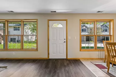 1881 Garden Way, Saint Paul, MN 55119 - Photo 5