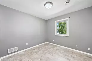439 Arlington Ave E, Saint Paul, MN 55130 - Photo 27