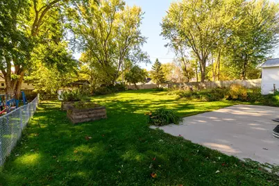 919 Fountain Street, Eau Claire, WI 54703 - Photo 5
