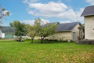 902 4th St NE, Little Falls, MN 56345 - Photo 3