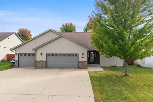 113 Quinion Dr, Mankato, MN 56001 - Photo 3