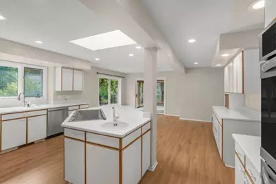 7420 Hyde Park Circle, Edina, MN 55439 - Photo 15
