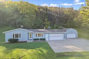 25434 County Rd 9, Winona, MN 55987 - Photo 1