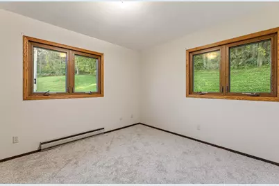 25434 County Road 9, Winona, MN 55987 - Photo 15