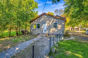 109 Norelius St, Isanti, MN 55040 - Photo 3