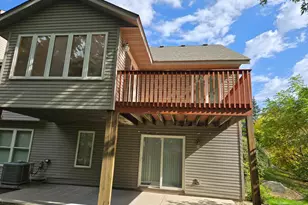 9141 Medley Cir, Golden Valley, MN 55427 - Photo 3
