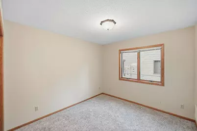 585 Zumbrota Avenue, Zumbrota, MN 55992 - Photo 11