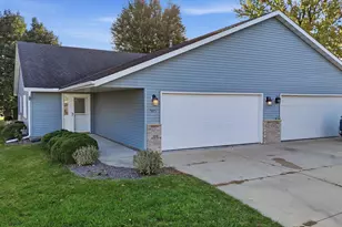585 Zumbrota Ave, Zumbrota, MN 55992 - Photo 1