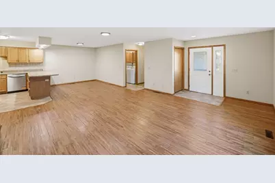585 Zumbrota Avenue, Zumbrota, MN 55992 - Photo 3