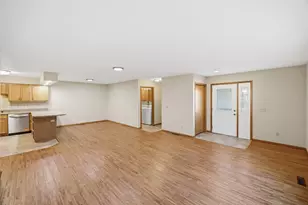 585 Zumbrota Ave, Zumbrota, MN 55992 - Photo 3