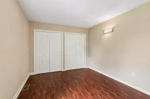 9934 Maple Ave, Bloomington, MN 55431 - Photo 17
