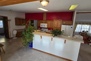 204 Congdon Ave, Coleraine, MN 55722 - Photo 11