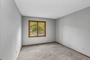 1335 Ches Mar Ln, Eagan, MN 55123 - Photo 19