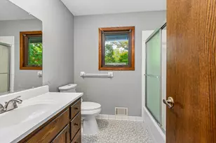 1335 Ches Mar Ln, Eagan, MN 55123 - Photo 27