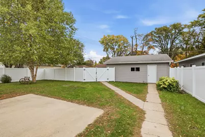 938 34th Avenue N, Saint Cloud, MN 56303 - Photo 3