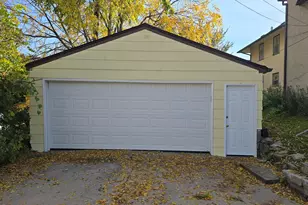 998 Jameson St, Saint Paul, MN 55103 - Photo 31