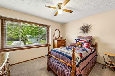 4292 Eagle Crest Drive, Eagan, MN 55122 - Photo 25