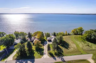 38192 N Shore Dr, Battle Lake, MN 56515 - Photo 69